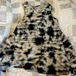 Black and white tank